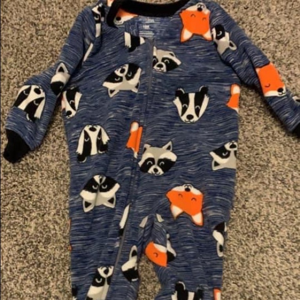 Carter’s loose fit footie sleepers thicker fleece